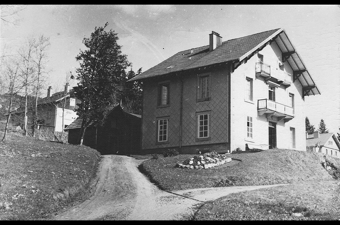 1946 - Chalet de Warren sauvé de la démolition et reconstruit