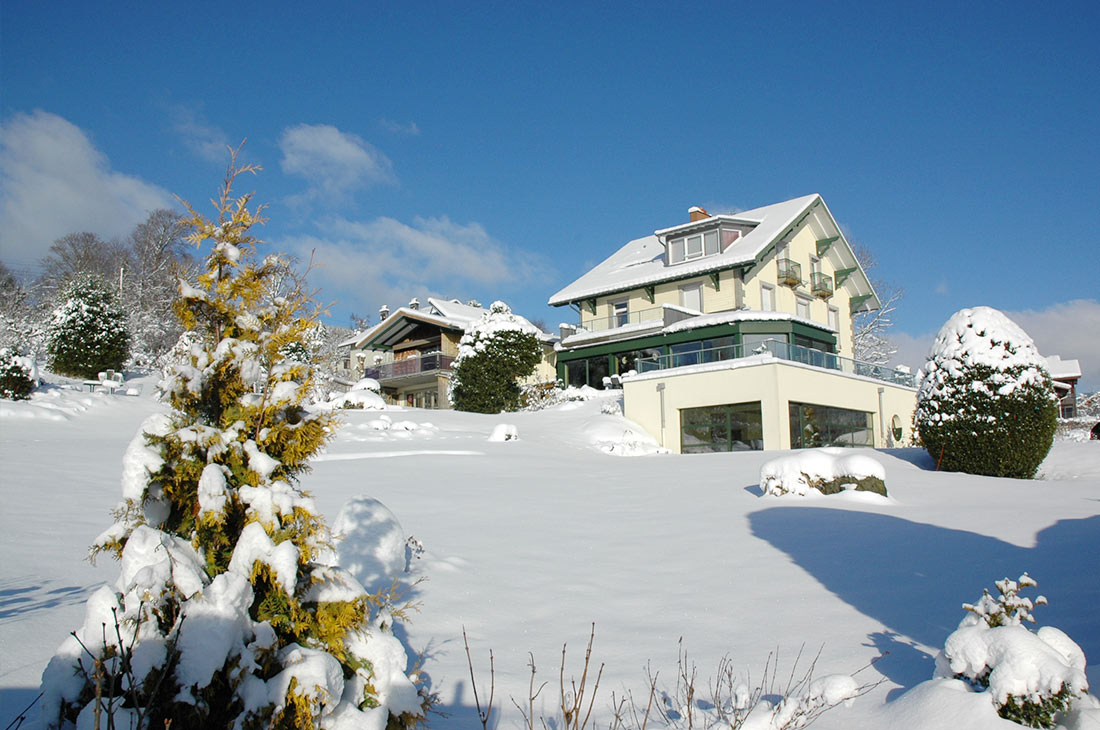 Le chalet de warren sous la neige