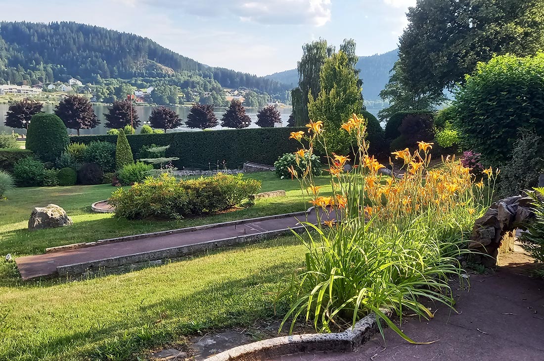 Le chalet de warren - terrasse de la piscine
